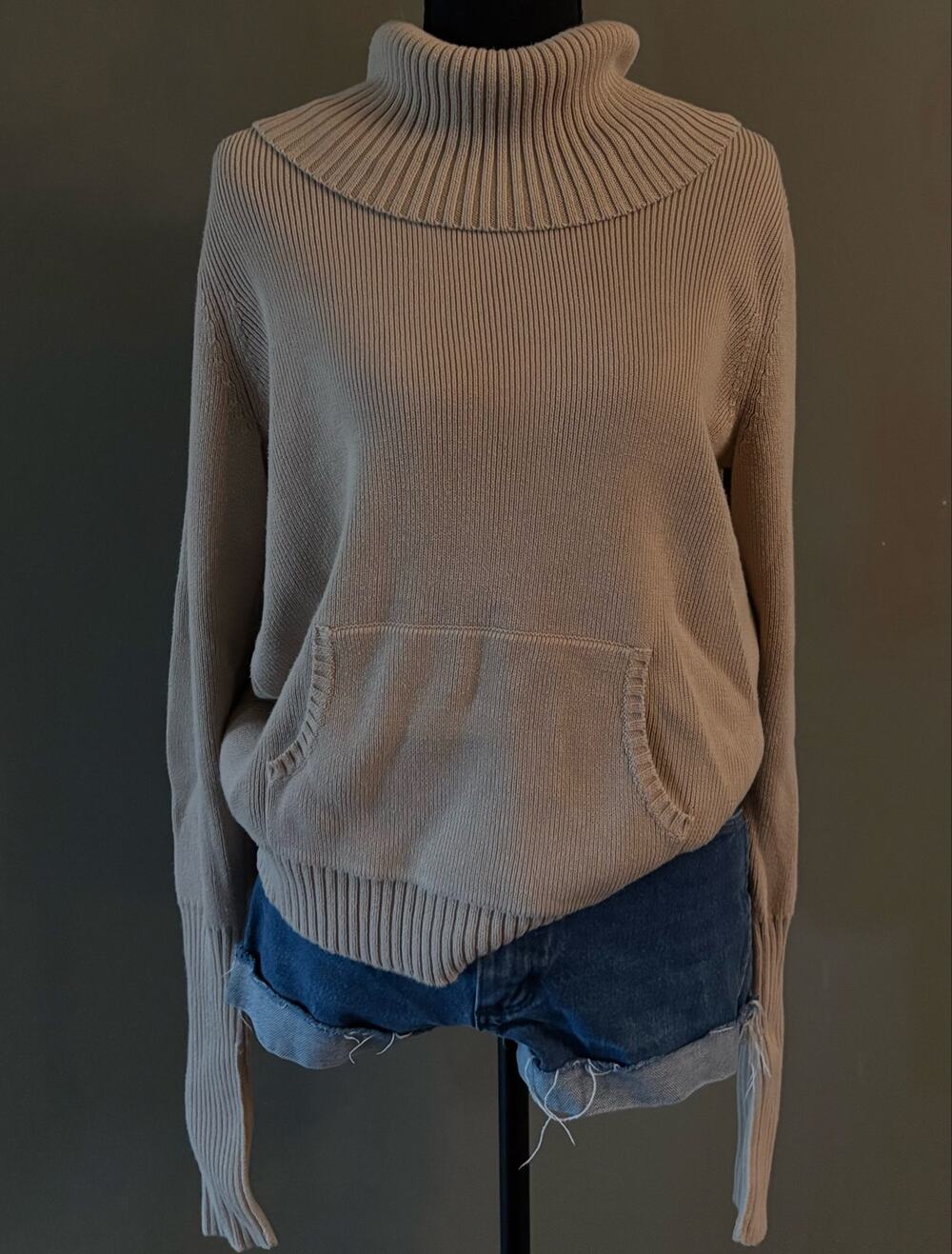 Vintage 90s Old Navy Beige Ribbed Turtleneck Sweater Kangaroo Pocket